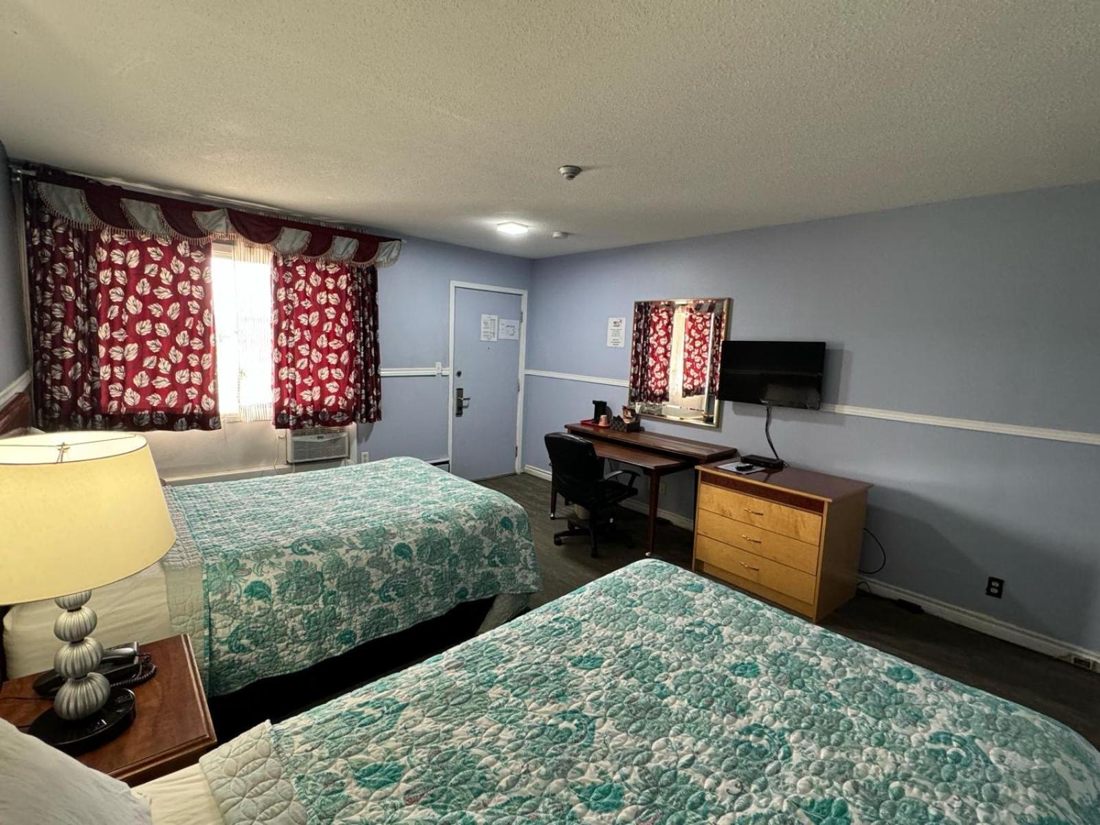 ธริฟต์ลอดจ์ คอกเครน เซาท์ Hotel Cochrane ภายนอก รูปภาพ